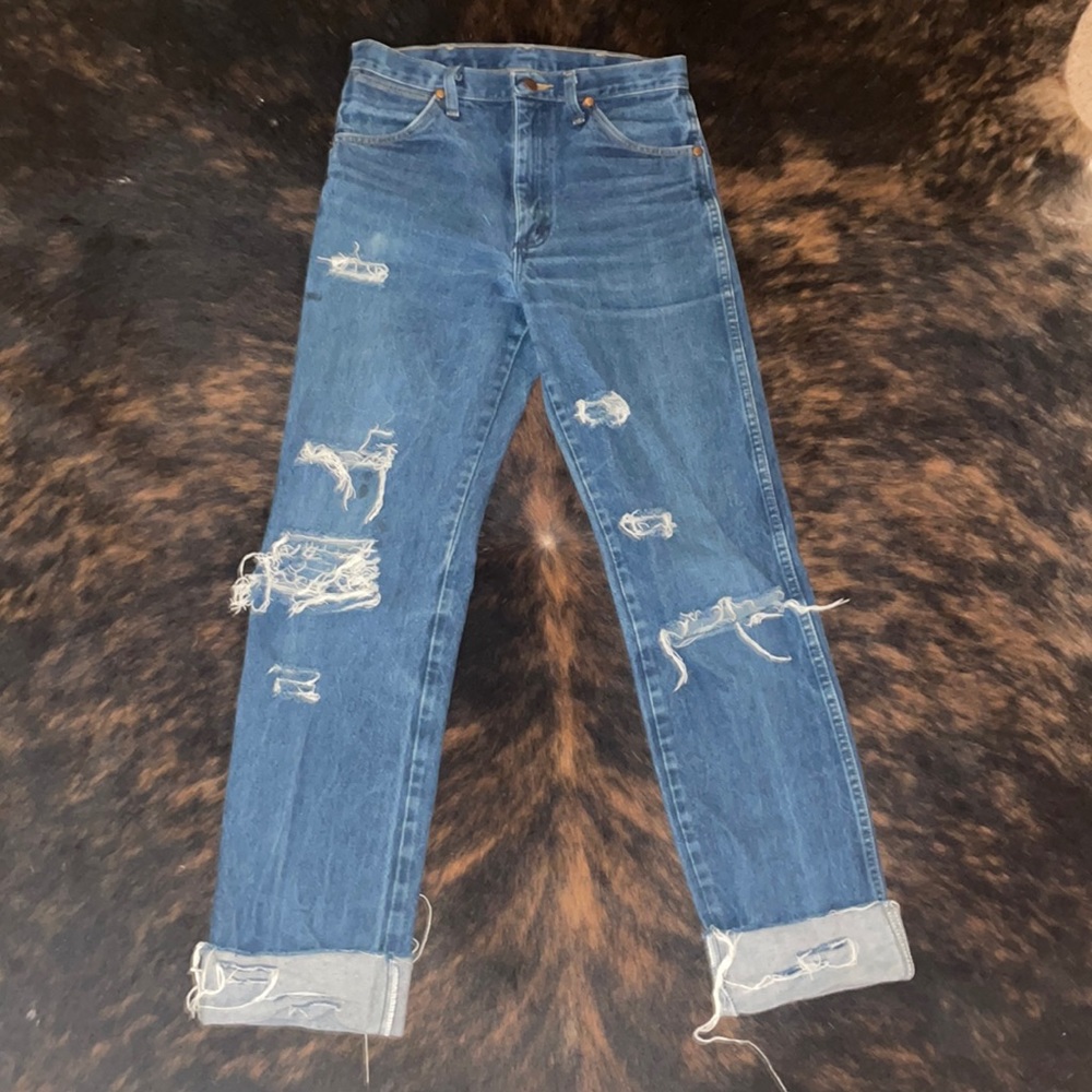 Men’s Distressed Wrangler Jeans